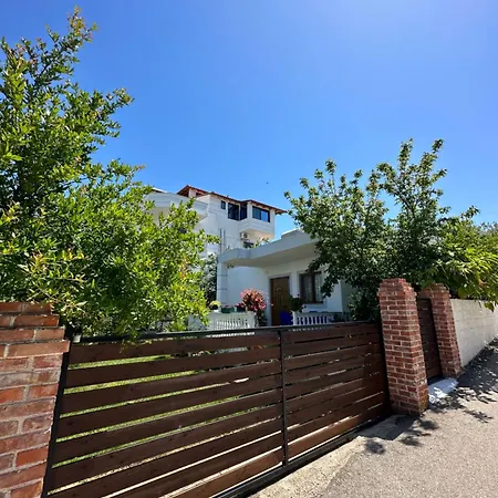 Gasthuis Xhuliano Ksamil