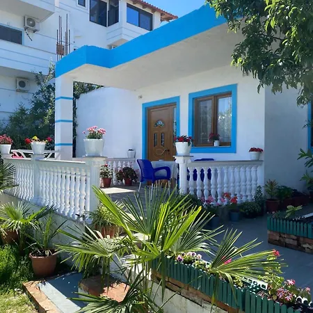 Xhuliano ゲストハウス