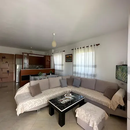 Guest house Xhuliano 4*