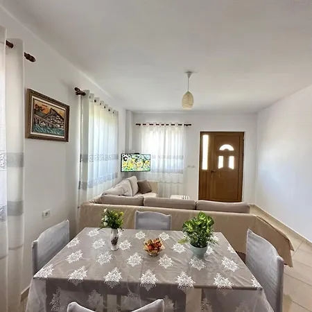 Xhuliano 4*